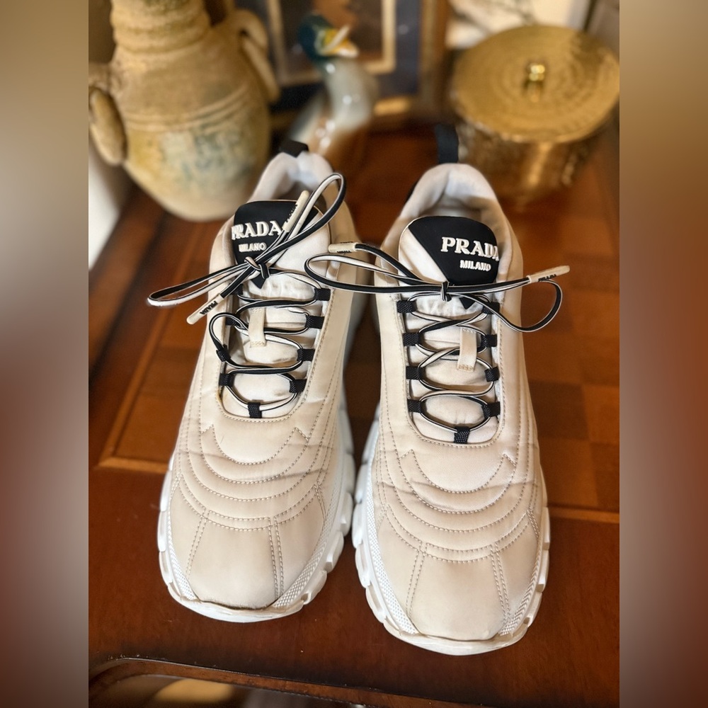 Prada Re-Nylon Rush Bicolor Runner Sneakers white & black BIANCO/NERO, Size 39